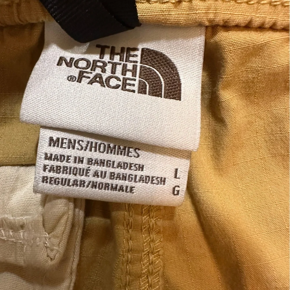 North Face Men’s Cargo Shorts Ripstop Tan Khaki Belted Size Large (z)